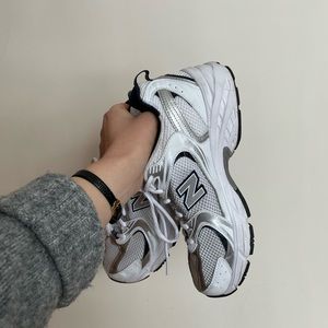 New Balance 530 - White Silver Navy